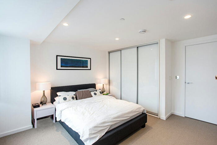 1 Bedroom Flat To Rent In City Road, Shoreditch, London, EC1V
