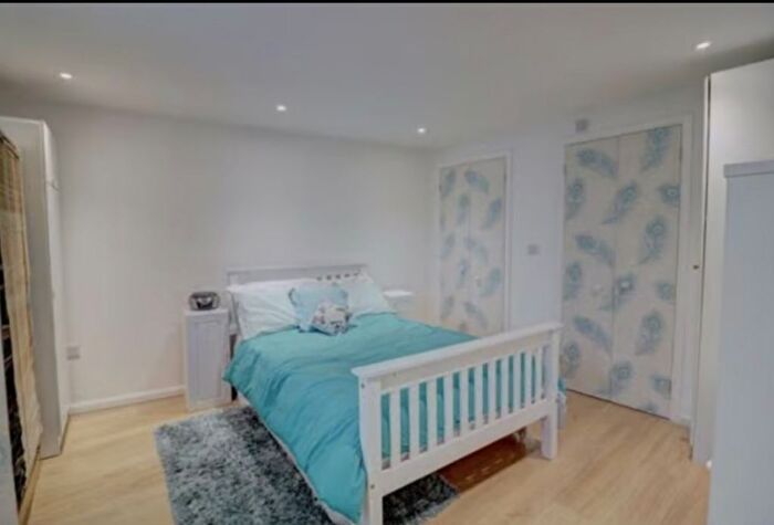 4 Bedroom Terraced House To Rent In Wantz Lane, Rainham, Essex, RM13