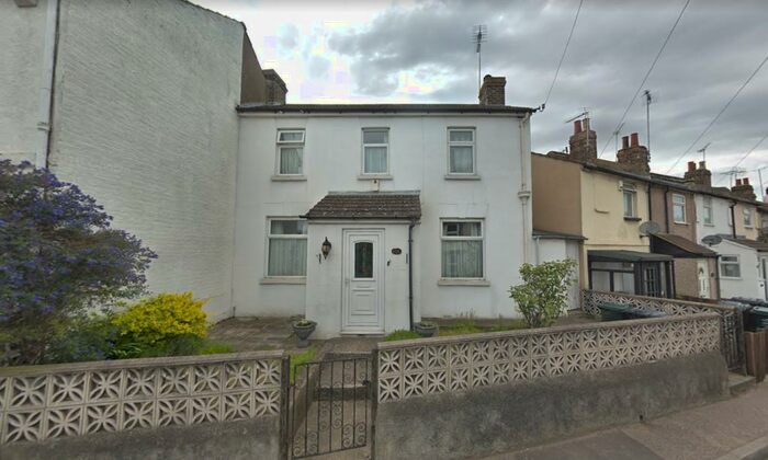3 Bedroom Terraced House To Rent In Swanscombe, Kent, DA10