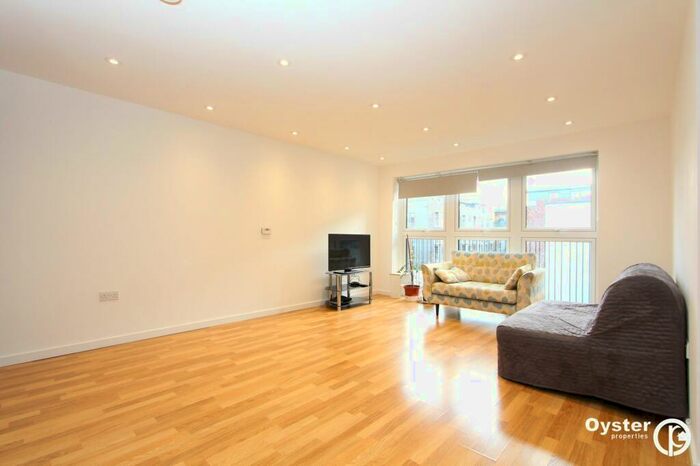2 Bedroom Apartment To Rent In Hitchin Lane, Stanmore, HA7