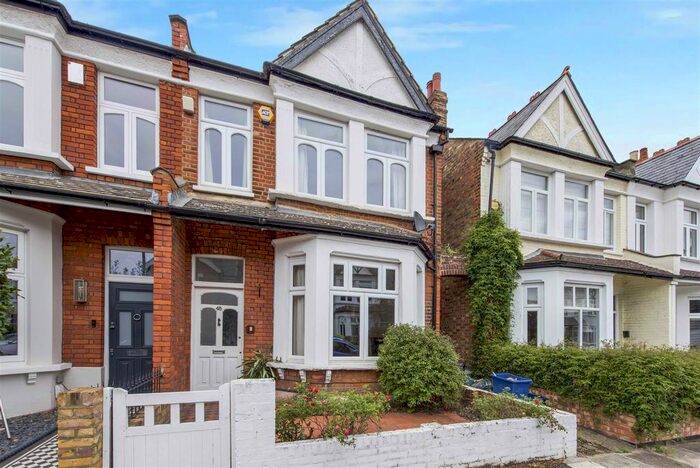 5 Bedroom Semi-Detached House To Rent In Holmes Road, Twickenham, TW1