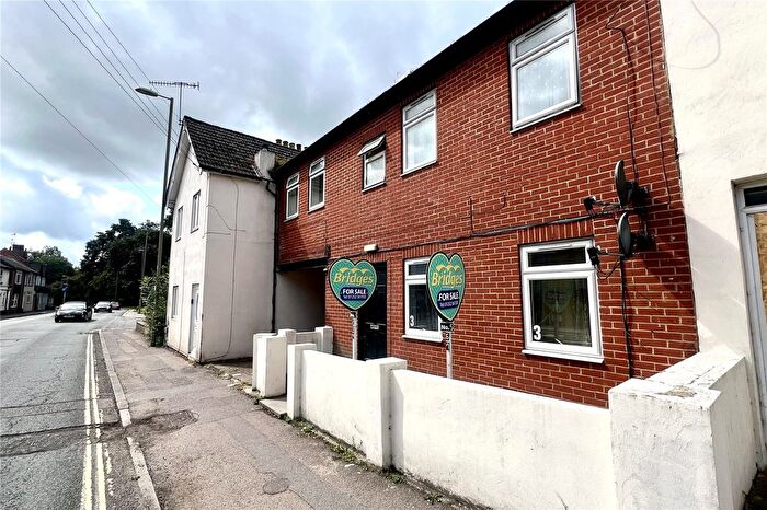 2 Bedroom Flat For Sale In High Street, Aldershot, Hampshire, GU12