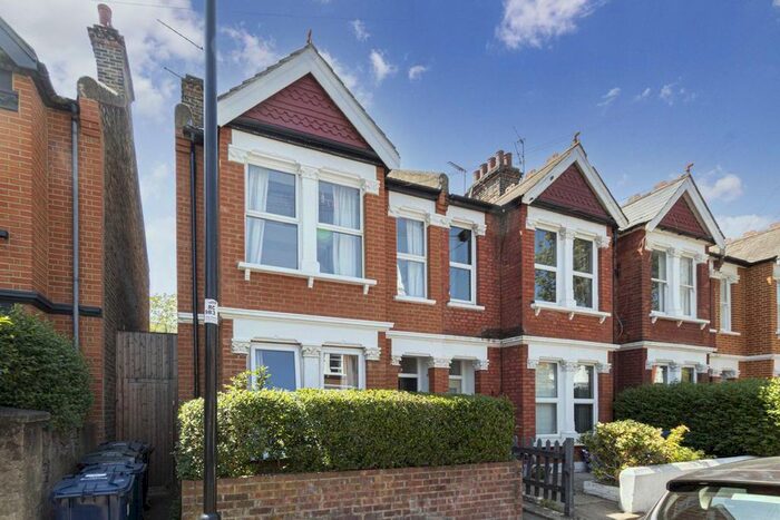 2 Bedroom Flat To Rent In Ivy Crescent, London, W4