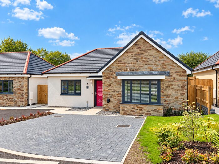2 Bedroom Bungalow For Sale In Oakdene, Lifton, PL16