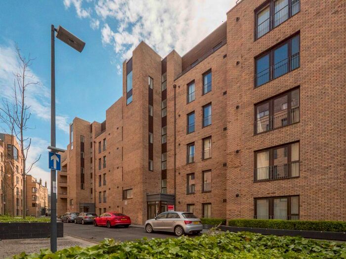 2 Bedroom Flat To Rent In Brandfield Street, Edinburgh, EH3