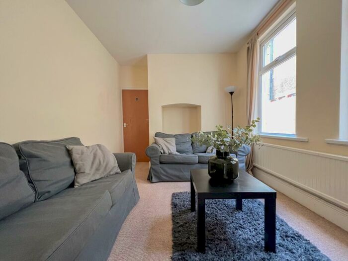 5 Bedroom Terraced House To Rent In Newfoundland Road, Heath, CF14