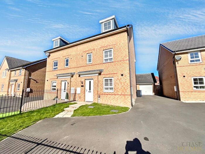 4 Bedroom Semi Detached House For Sale In Turnberry Drive, Hebburn, NE31