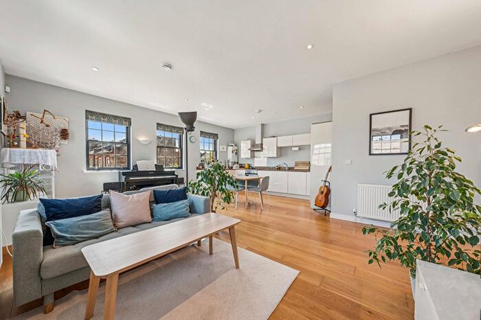 2 Bedroom Flat To Rent In Athelstan Place, Twickenham, TW2