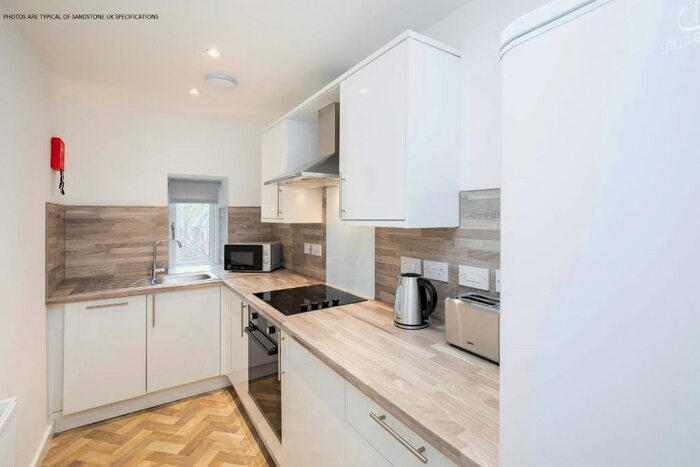 2 Bedroom Flat To Rent In Kent Road, Charing Cross, Glasgow, G3