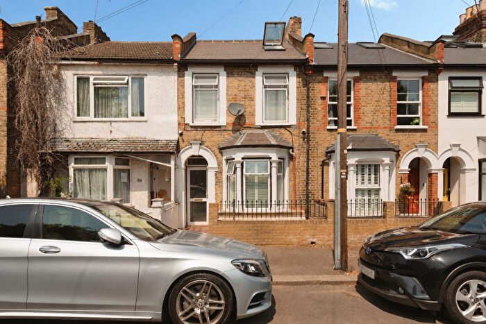 3 Bedroom Terraced House For Sale In Carlton Road, London, E17