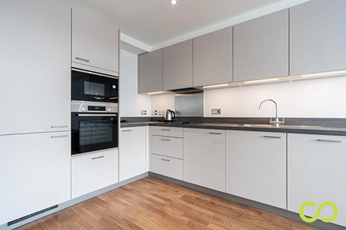 3 Bedroom Flat To Rent In Weston Point, Wellington Street, Woolwich, SE18