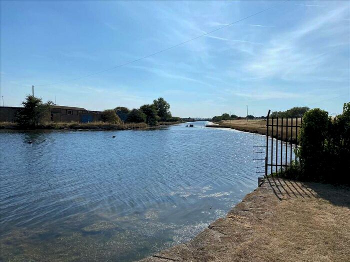2 Bedroom Bungalow For Sale In Marine Parade, Sheerness, ME12