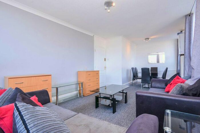 3 Bedroom Flat To Rent In Landward Court, Marble Arch, London, W1H