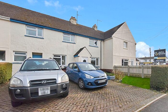 3 Bedroom Terraced House For Sale In Elmlea Avenue, Fremington, Barnstaple, EX31
