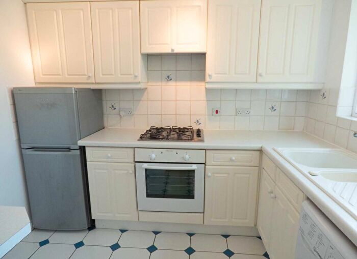 1 Bedroom Flat To Rent In Bampton Close Oxford, OX4