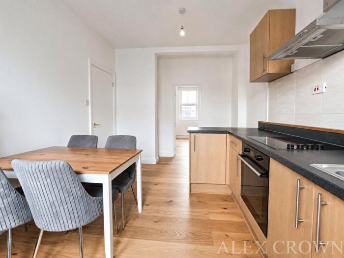 1 Bedroom Flat To Rent In Mare Street, Dalston, E8