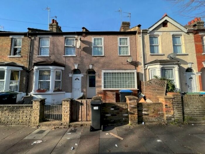4 Bedroom Terraced House To Rent In Clive Road, Enfield, EN1