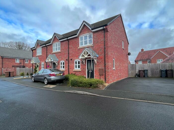 2 Bedroom House To Rent In Godwin Lane, Knowle, B93