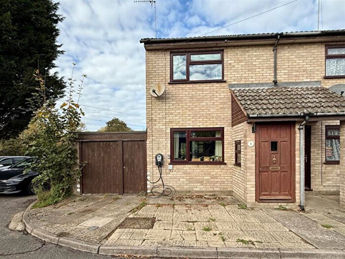 2 Bedroom Semi Detached House For Sale In Spring Row, Stowmarket, IP14