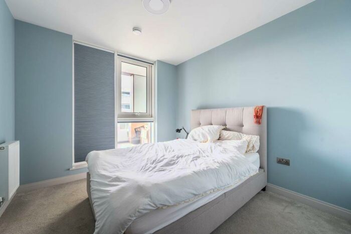 2 Bedroom Flat For Sale In Valetta House, Vista, Chelsea Bridge, Battersea Park, London, SW11