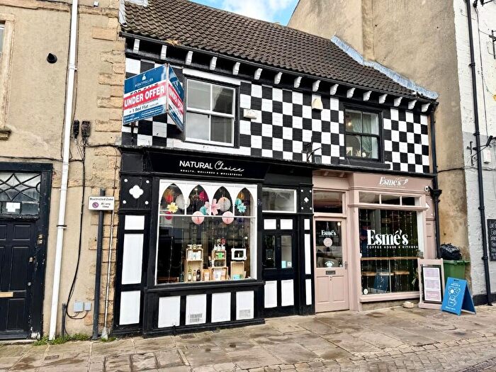 1 Bedroom Apartment To Rent In Market Place, Knaresborough, North Yorkshire, HG5