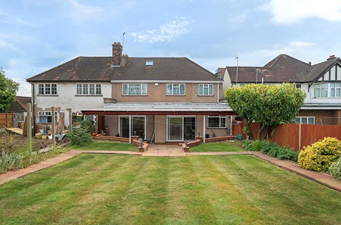 4 Bedroom Semi-detached House For Sale In Flambard Road, Harrow, HA1