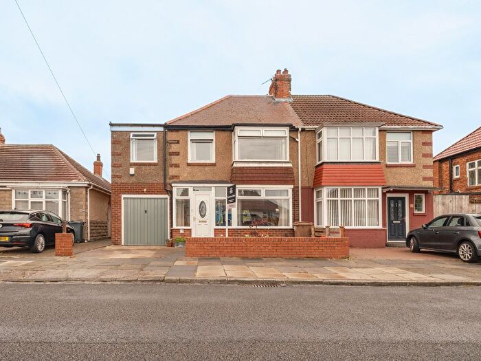 3 Bedroom Semi-Detached House For Sale In Monks Road, Whitley Bay, Tyne And Wear, NE25