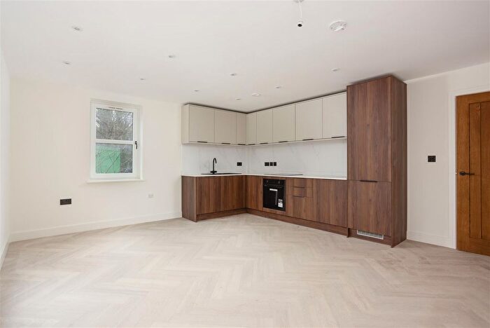 3 Bedroom Flat For Sale In Apartment, Stansfield Mill, Triangle, Sowerby Bridge, HX6