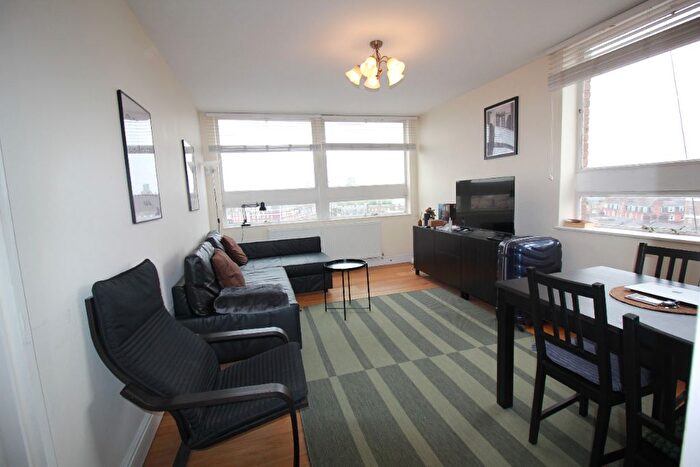 2 Bedroom Flat To Rent In Harrowby Street, Marylebone, London, W1H