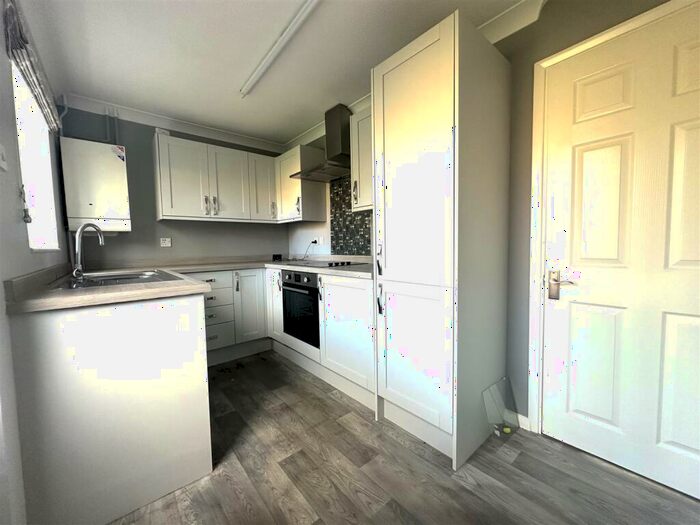 2 Bedroom Semi-Detached House To Rent In Holdenby Close, Retford, DN22