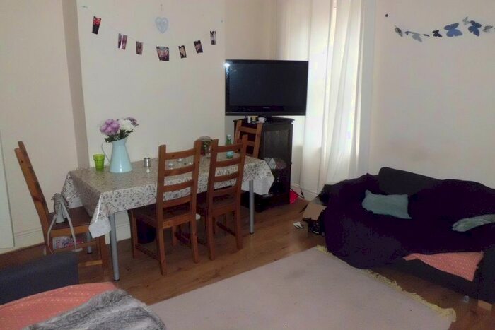 4 Bedroom Property To Rent In Tiverton Road, Selly Oak, Birmingham, B29