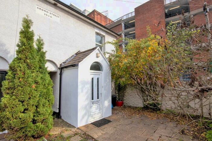 2 Bedroom End Of Terrace House To Rent In Crown Street, Brentwood, Essex, CM14