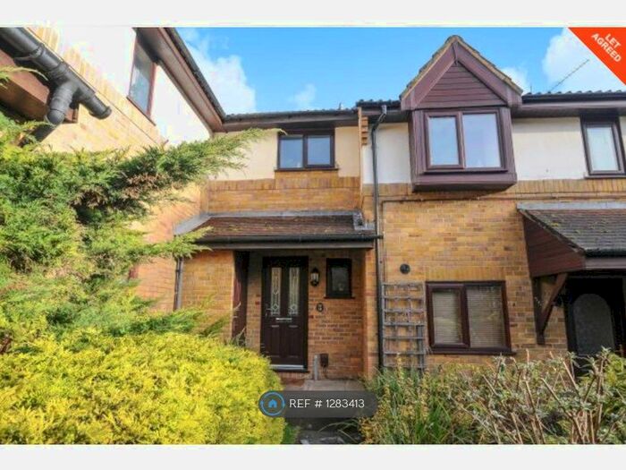 6 Bedroom Terraced House To Rent In Honeysuckle Close, Winchester SO22