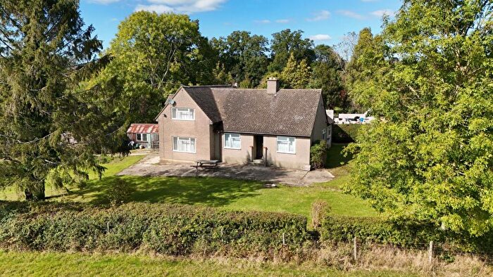 3 Bedroom Detached House For Sale In The Green, Freeland, OX29