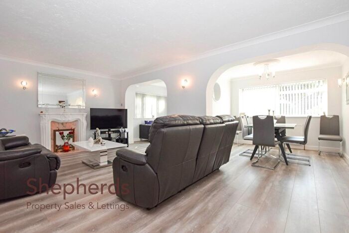 3 Bedroom End Of Terrace House For Sale In Claremont, Cheshunt, Waltham Cross, EN7