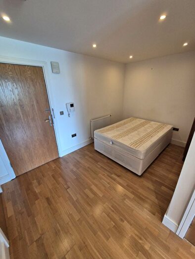 1 Bedroom Studio To Rent In Pinner Road, Harrow, HA1