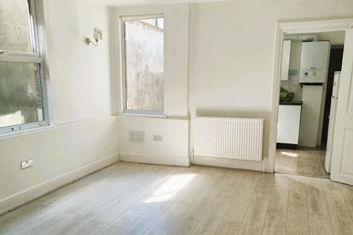 Studio To Rent In Upton Lane, London, E7