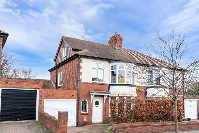 4 Bedroom Semi Detached House For Sale In Plessey Crescent, Whitley Bay, NE25