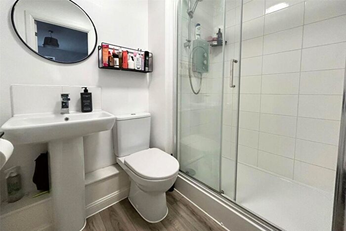 2 Bedroom Flat For Sale In Charteris Close, Wellesley, Aldershot, Hampshire, GU11
