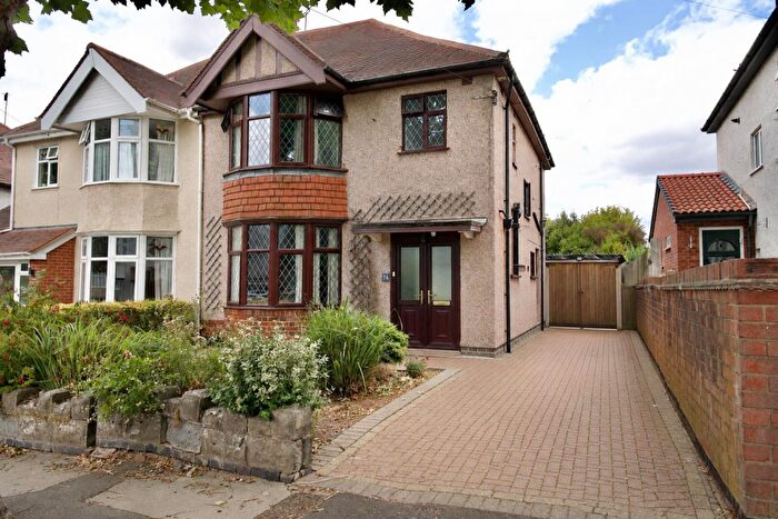 3 Bedroom Semi-Detached House For Sale In Rochester Road, Coventry, CV5
