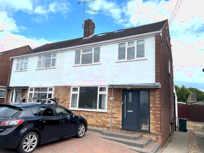 4 Bedroom Property To Rent In Long Ridings Avenue, Hutton, Brentwood, CM13