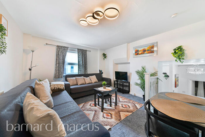 1 Bedroom Flat To Rent In Blenheim Grove, London, SE15