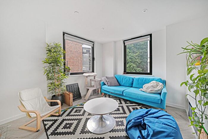 3 Bedroom Apartment To Rent In Avenue Road, Highgate, N6