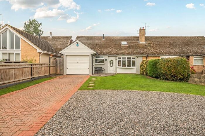 4 Bedroom Semi-detached House For Sale In Ancil Avenue, Launton, Oxfordshire, OX26