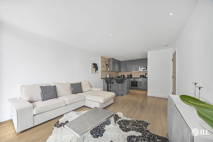 1 Bedroom Flat For Sale In City View Apartments, Devan Grove, N4