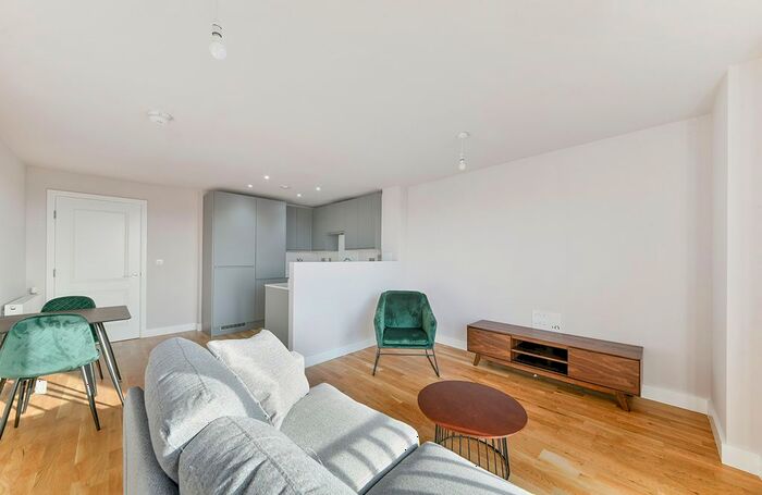 1 Bedroom Flat To Rent In The Oakwood, Colina Road, London, N15
