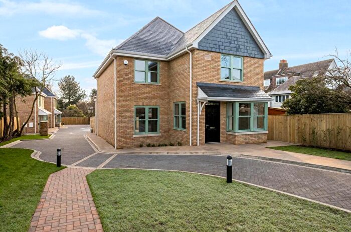 5 Bedroom House For Sale In Bilbrooke Gardens, Whetstone, N20