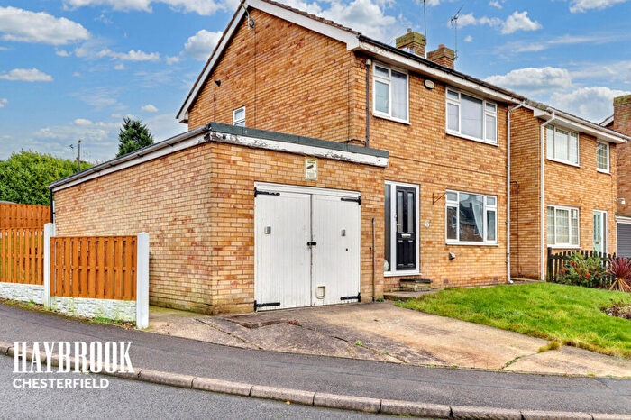 3 Bedroom Detached House For Sale In Windmill Close, Chesterfield, S44