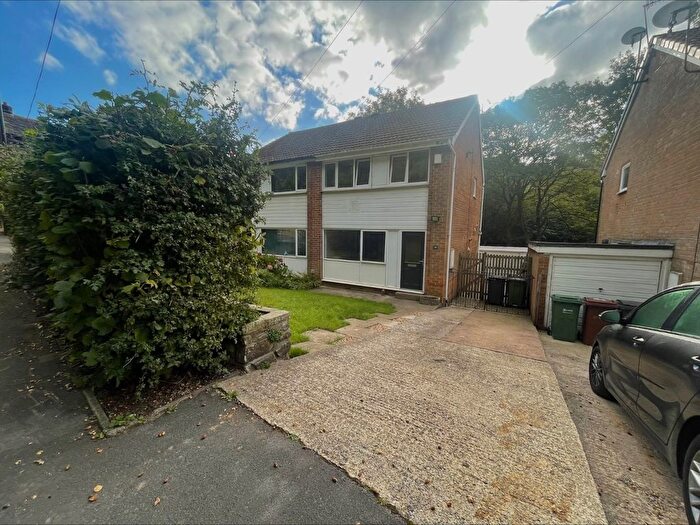 3 Bedroom Semi-Detached House To Rent In Hawksworth Road, Horsforth, Leeds, West Yorkshire, LS18