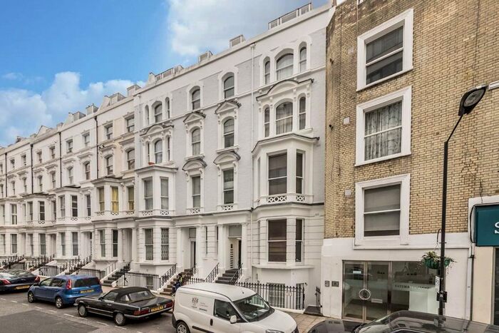 2 Bedroom Flat To Rent In Hatherley Grove, London, W2